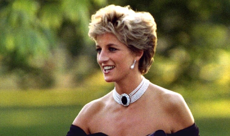 Prenses Diana'nın aşk mektupları 1 milyon dolara satıldı