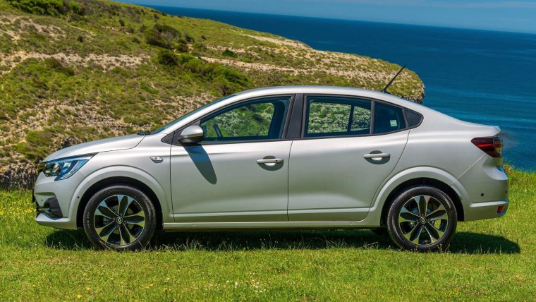 Renault 2024 Mart ayı fiyat listesi: Taliant 864 bin 900 TL'den, Clio 942 bin TL'den başlıyor...