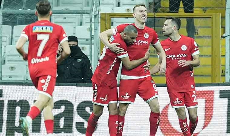 Beşiktaş'a evinde büyük şok! Beşiktaş 1-2 Antalyaspor