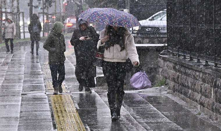 Ankara'da kar yağışı başladı