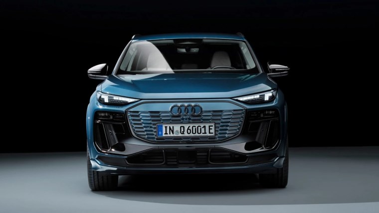 Audi'nin yeni modeli tanıtıldı: Elektrikli Q6 e-tron SUV yüzde 15 fiyat avantajı ile geliyor...