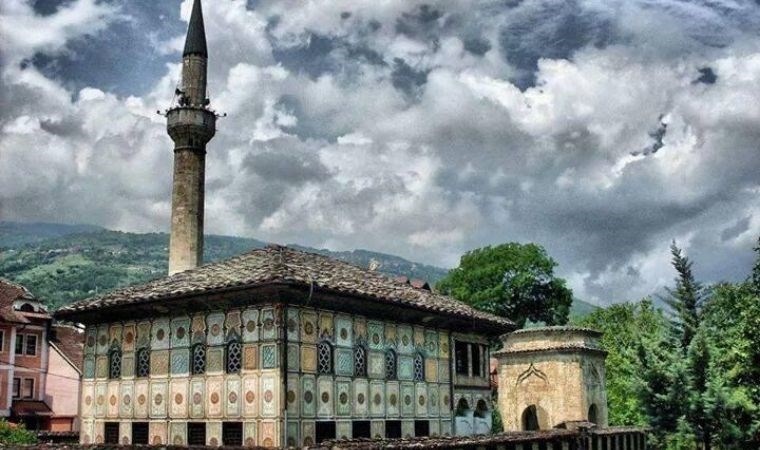 Şar Dağları'nın eteğindeki şehir: Tetovo (Kalkandelen)