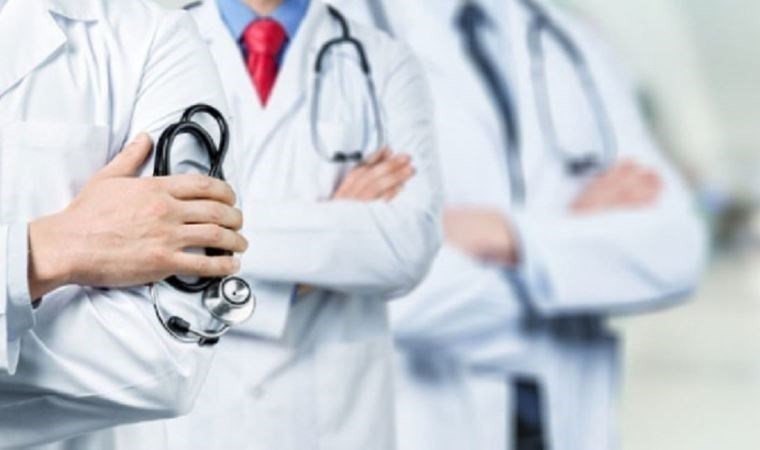 Suriye uyruklu hastaları evinde tedavi eden sahte doktor suçüstü yakalandı