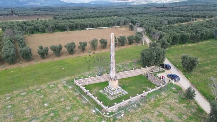 Şeftali bahçesinin tam ortasından 2 bin yıllık tarih çıktı!