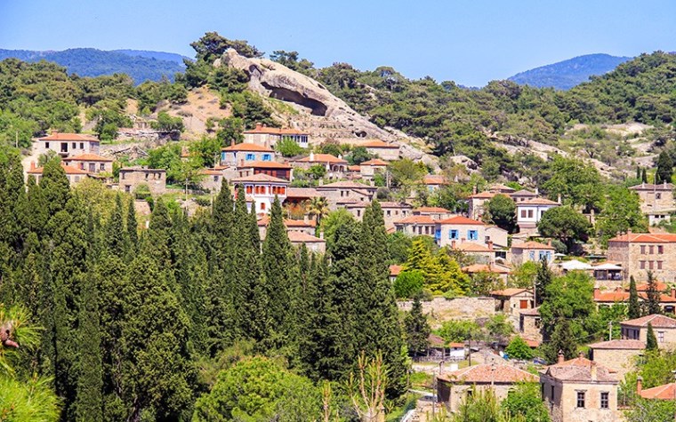 Kazdağları'nın Gizemli Köyü: Adatepe