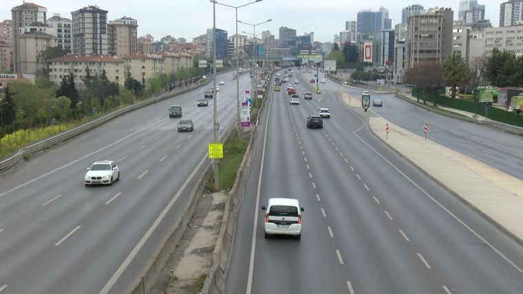 İstanbul'da bayramın ilk gününde yollar boş kaldı (10 Nisan 2024)