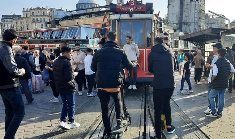 İstiklal Caddesi'nde 'nostaljik tramvay' seferleri durduruldu