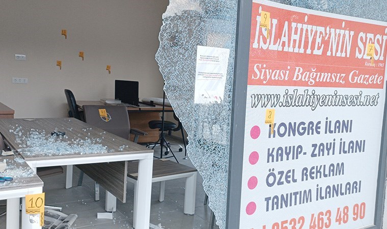 Gaziantep'te yerel gazetenin ofisi kurşunlandı