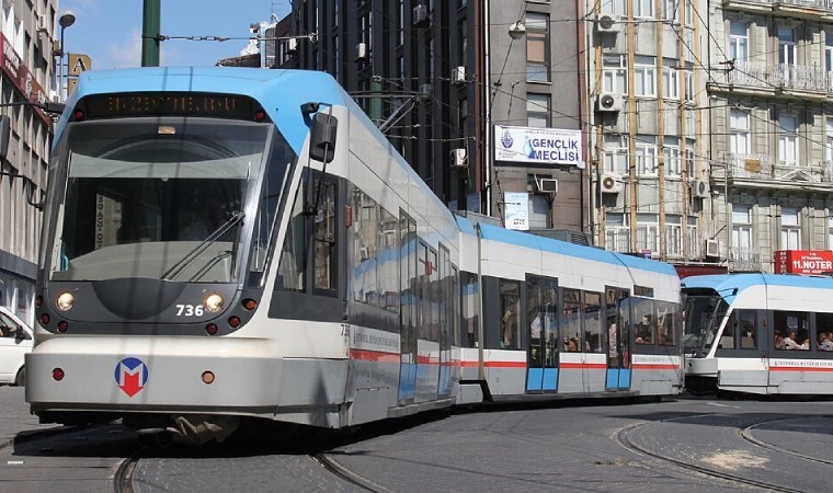 İstanbul'da tramvay seferlerinde arıza: Hat ikiye bölündü