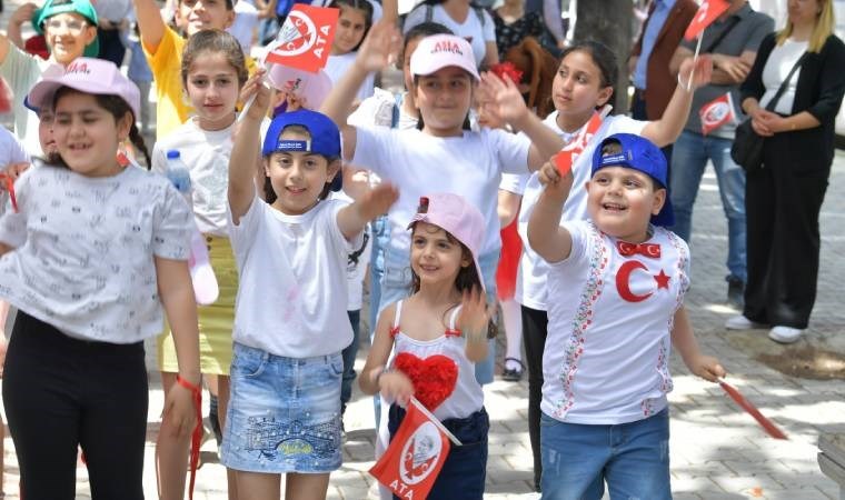 Beylikdüzü Belediyesi, 23 Nisan'ı Hatay'daki çocuklarla kutladı