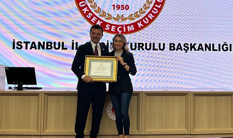 İBB Başkanı Ekrem İmamoğlu üçüncü kez mazbatasını aldı: Çağlayan'da 'Van' mesajı verdi