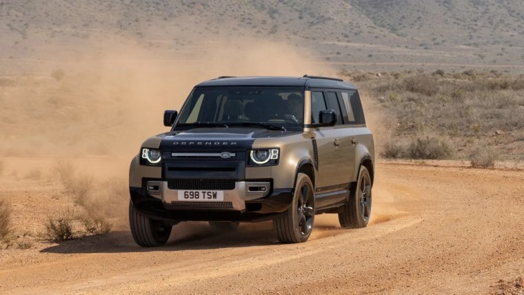 Land Rover Defender yenilendi: Daha yüksek konfor seviyesi ve yeni dizel motor...