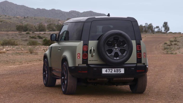 Land Rover Defender yenilendi: Daha yüksek konfor seviyesi ve yeni dizel motor...