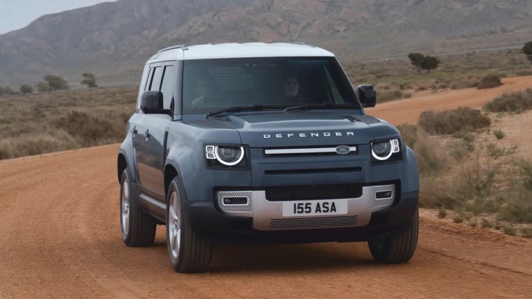 Land Rover Defender yenilendi: Daha yüksek konfor seviyesi ve yeni dizel motor...