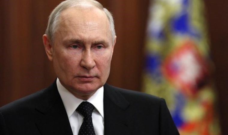 Putin'den çarpıcı açıklama: “Askerlerimizin üstünde sinek gibi insansız hava araçları uçuyor”