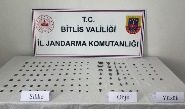 Bitlis’te 131 parça tarihi eser ele geçirildi