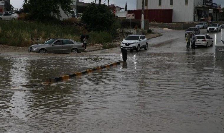 Hatay Valiliği'nden açıklama geldi: Hatay'da bugün okullar tatil mi?