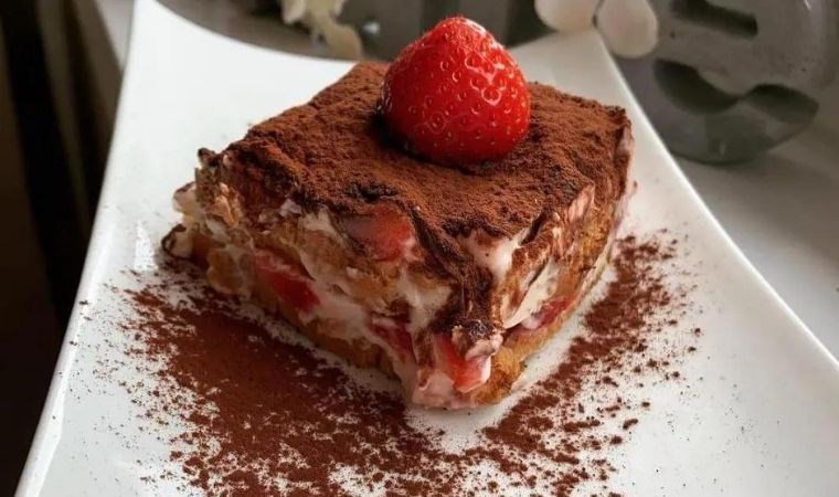 Çilekseverlerin favorisi olacak lezzet: Çilekli tiramisu tarifi...