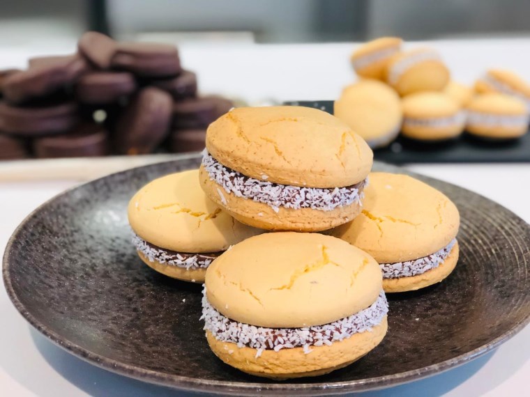 Pratikliğiyle dillere destan Peru kurabiyesi: Alfajor tarifi...