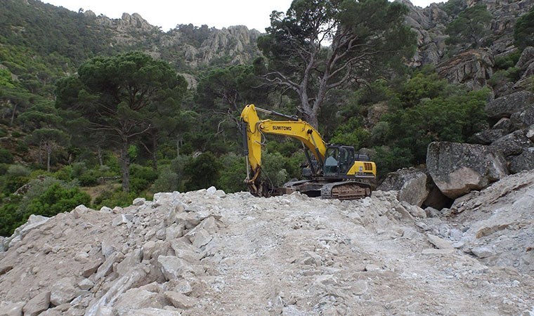 Beşparmak Dağları’nda bulunan arkeolojik ve doğal kalıntılar yok oluyor: Tarihe tahribat