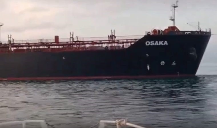 40 bin ton petrol ürünü yüklü tanker İstanbul Boğazı'nda sürüklendi