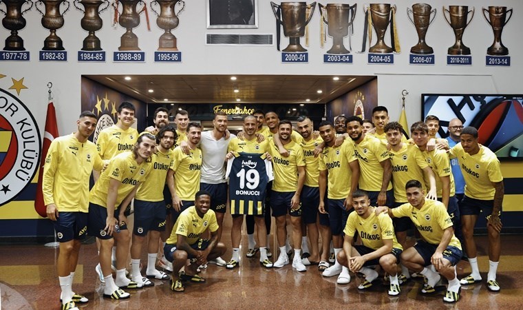 Fenerbahçe'den yıldız futbolcuya veda