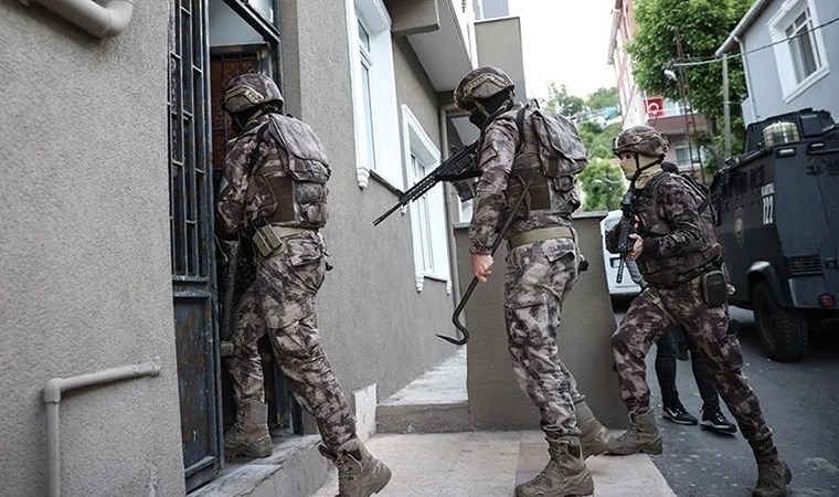 Bakan Yerlikaya duyurdu 13 ilde 'Sibergöz-41' operasyonları 65 şüpheli yakalandı