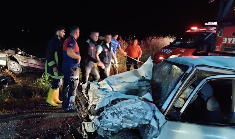 Osmaniye de iki otomobil çarpıştı 2 ölü 2 yaralı