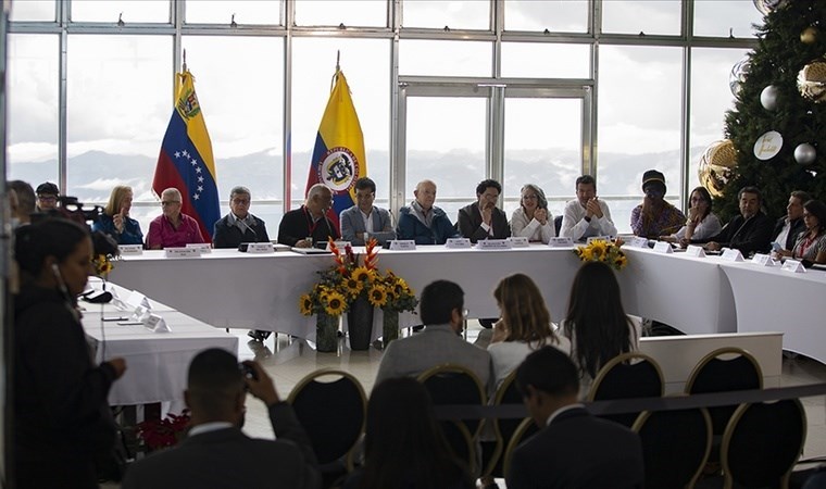 Kolombiya'da barış müzakereleri İlk madde imzalandı