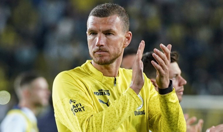 Edin Dzeko'dan Fenerbahçe paylaşımı: 'Gelecek sezon daha güçlü bir şekilde...'