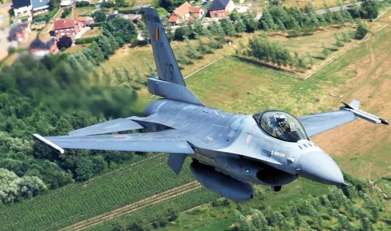 Belçika, Ukrayna'ya 30 adet F-16 savaş uçağı teslim edecek