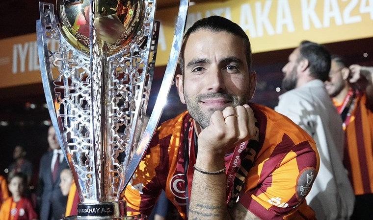 Okan Buruk kararını verdi: Galatasaray'da 9 yolcu!