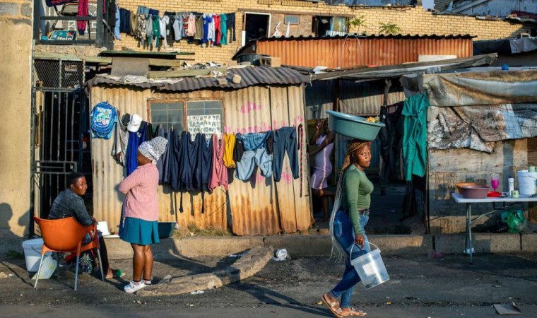 Güney Afrika'da genel seçim: Ülke 30 yıl sonra hala 'ekonomik apartheid' ile mücadele ediyor