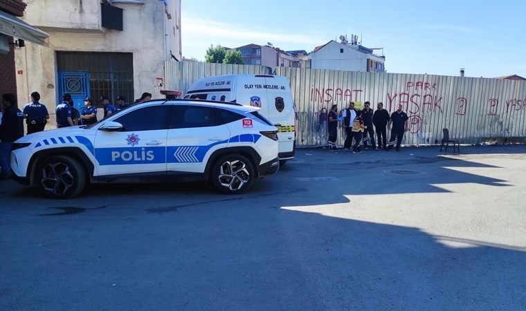 Beyoğlu'nda sokak ortasında kadın cinayeti!