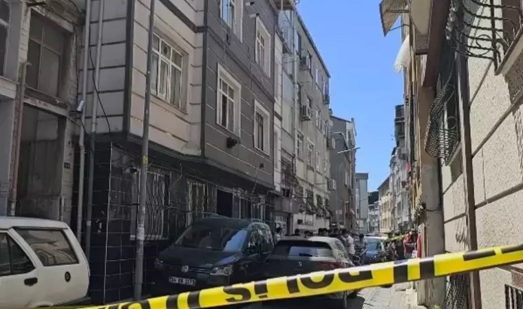 Bayrampaşa'da bir polis evinde ölü bulundu