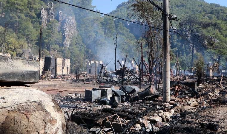 Dünyaca ünlü ‘Kadir’in Ağaç Evleri’ yine yandı, kullanılamaz hale geldi