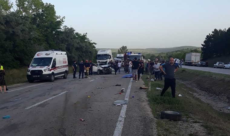 Kızılcahamam'da otomobil takla attı: Anne- kız öldü, 2 yaralı