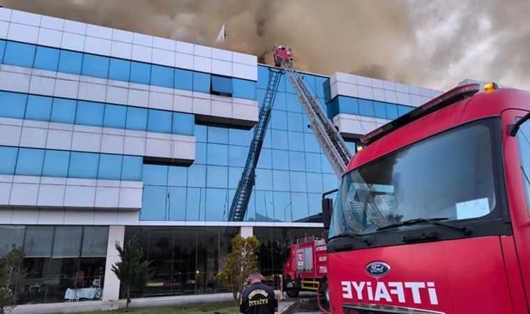 Afyonkarahisar’da 5 yıldızlı termal otelde yangın paniği: 6 kişi dumandan etkilendi