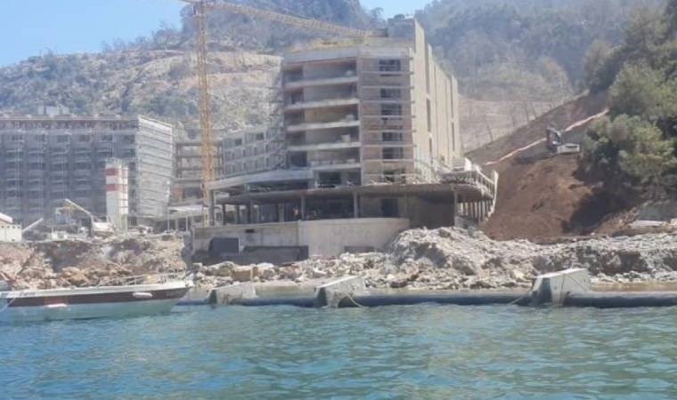 Deniz dolgusu iddiası: Marmaris'te otel inşaatı mühürlendi