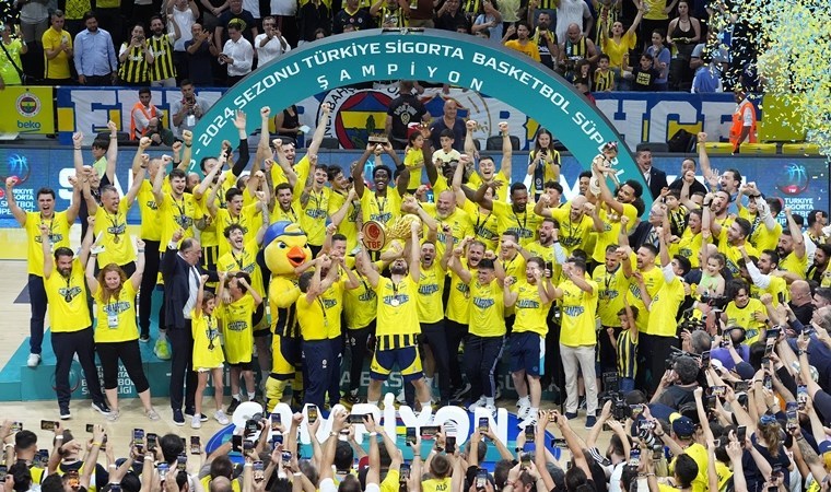 Anadolu Efes'i mağlup etti: Basketbol Süper Ligi'nde şampiyon Fenerbahçe!