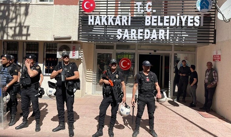 AKP'li vekilden dikkat çeken 'kayyum' iddiası: '30 DEM Partili Belediye Başkanı hakkında...'