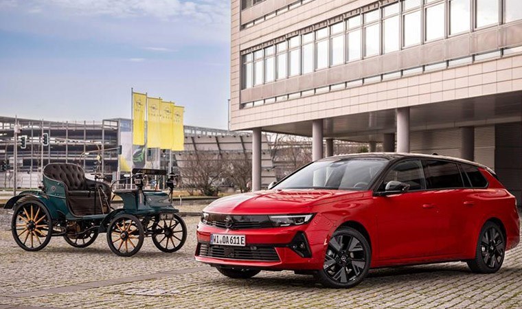 Alman otomotiv şirketi Opel’in gelecek planlarında, her modelde bir elektrikli var: 125. yıl kutlaması