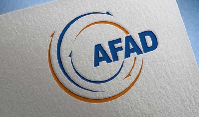 AFAD'dan 'Küçükçekmece' açıklaması: 8 vatandaşımız enkaz altından sağ olarak çıkarılmış; 1 vatandaşımızın cansız bedenine ulaşılmıştır