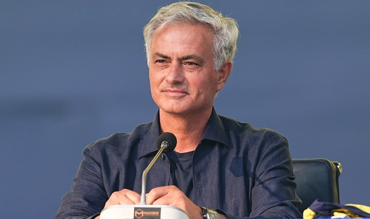 İstanbul'a geldi: Jose Mourinho işbaşı yapıyor