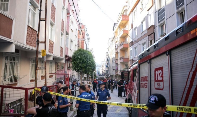 Bahçelievler'de kısmen çöken binanın arkasındaki iki yapı tahliye edildi