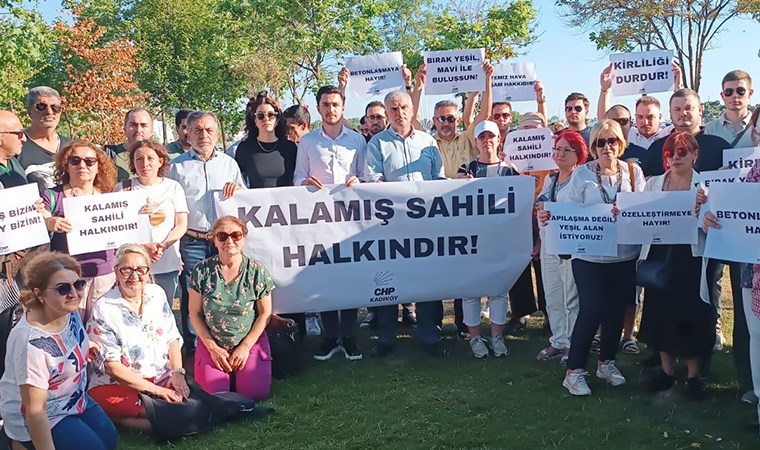 Kadıköy halkı 'Betonlaşmaya hayır' dedi: 'Kalamış Sahili halkındır!'