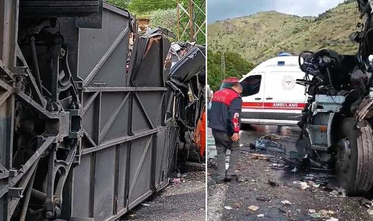 Yolcu otobüsü TIR'la çarpıştı: 2 ölü, 4'ü ağır 30 yaralı