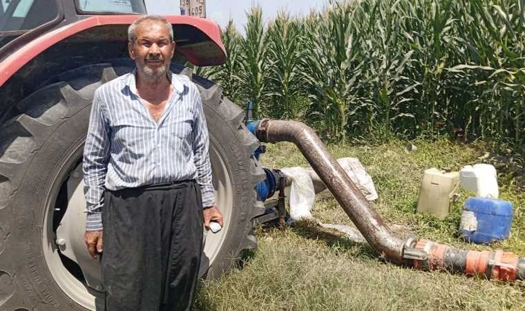 Mısır tarlasını sulamakta problem yaşayan Kadirlili çiftçi: 