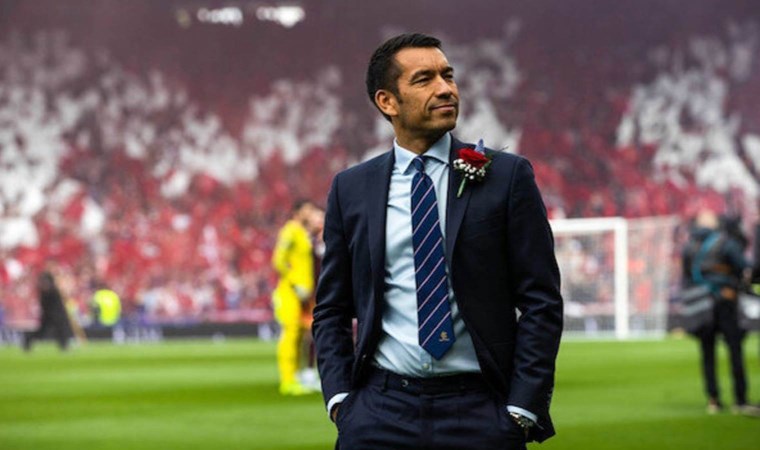 van Bronckhorst'tan Beşiktaş taraftarına mesaj!