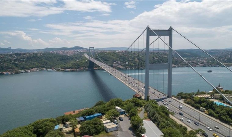 İstanbul Boğazı gemi trafiğine tekrar açıldı